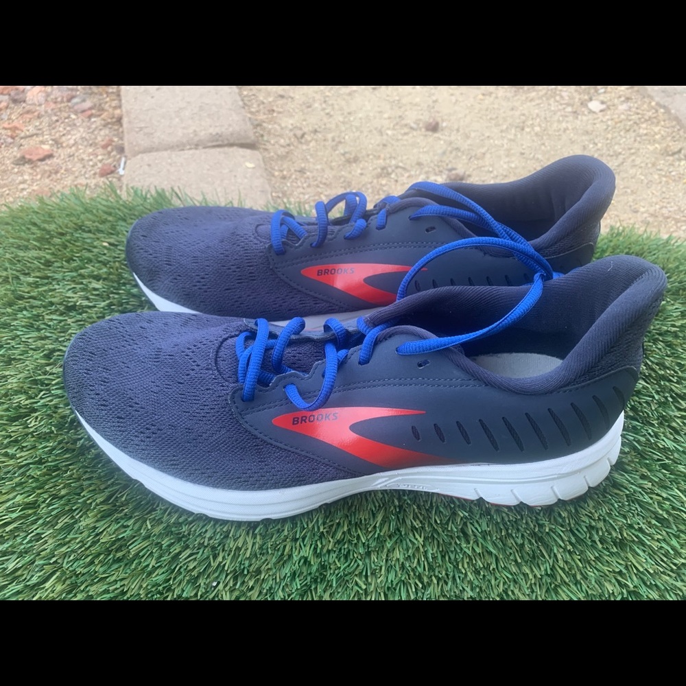 Men’s Brooks Signal 2 Running Shoes sz 12